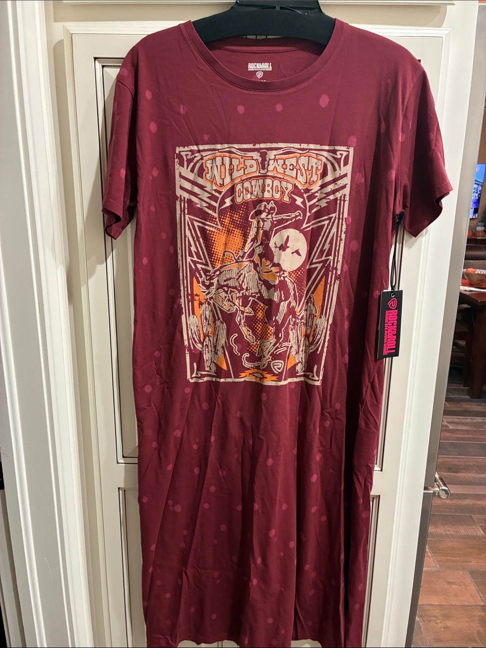 Relaxed Midi Dress in Burgundy with Graphic Front